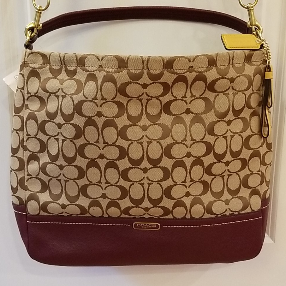 Coach Signature Hobo handbag BURGANDY & khaki